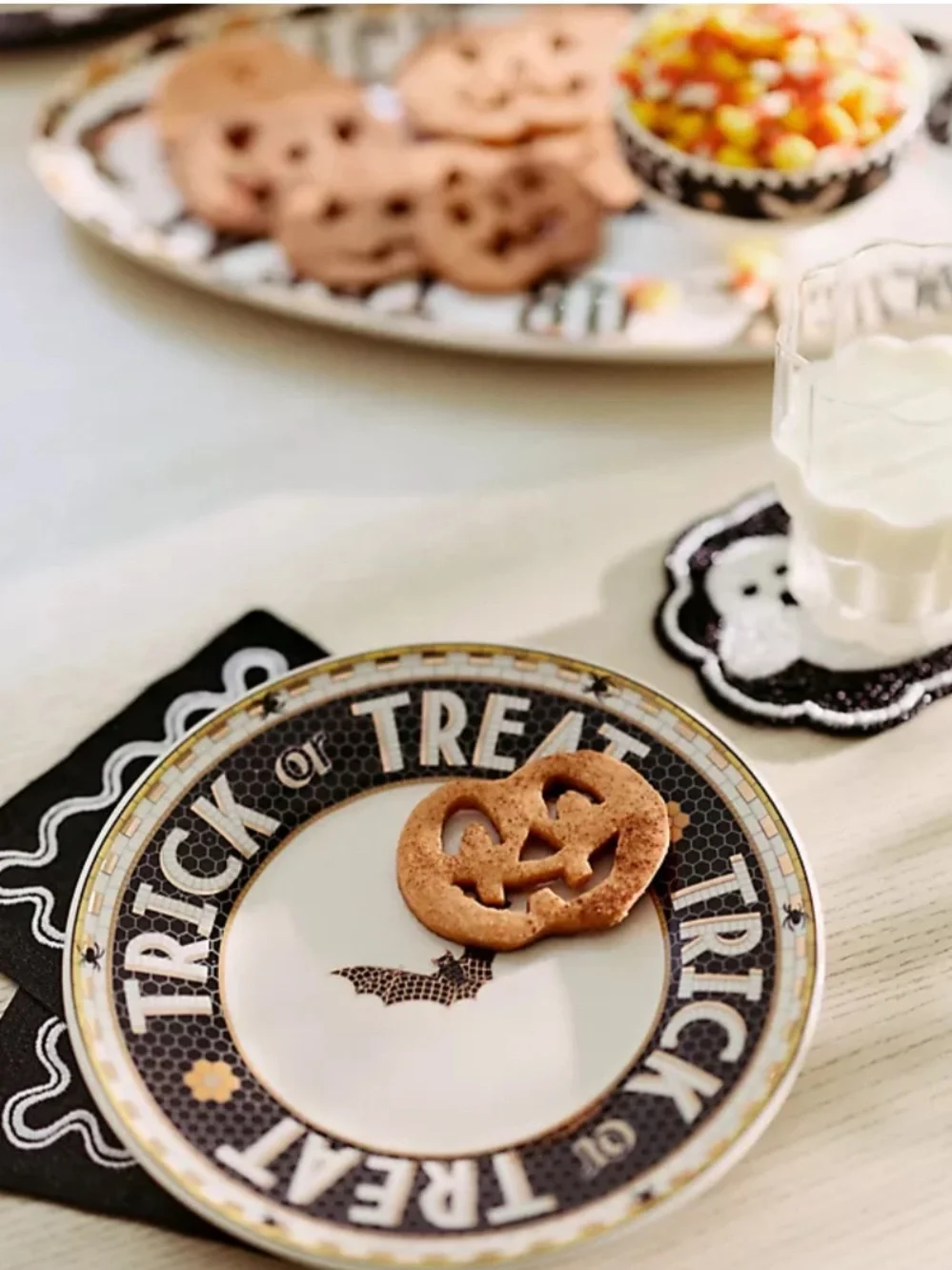 Anthropologie Bistro Tile Halloween ceramic‎ Serving Platter with 24kGold
